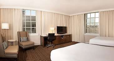 Hilton New Orleans/St. Charles Avenue
