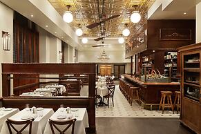 Hilton New Orleans/St. Charles Avenue