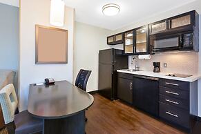 Candlewood Suites Huntersville by IHG