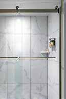 Cadillac Hotel & Beach Club, Autograph Collection