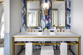 Cadillac Hotel & Beach Club, Autograph Collection