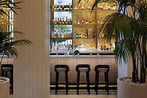 Cadillac Hotel & Beach Club, Autograph Collection