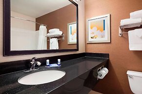 Fairfield Inn & Suites Lansing West