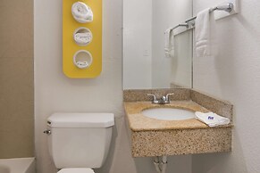 Motel 6 Fort Worth, TX - Seminary