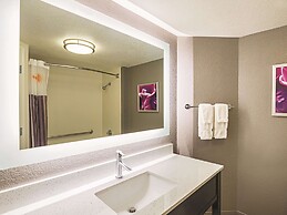 La Quinta Inn & Suites by Wyndham Fort Worth North