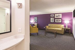 La Quinta Inn & Suites by Wyndham Fort Worth North