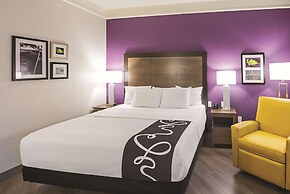 La Quinta Inn & Suites by Wyndham Fort Worth North