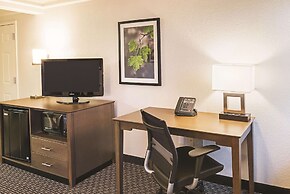 La Quinta Inn & Suites by Wyndham Fort Worth North