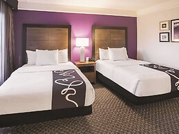 La Quinta Inn & Suites by Wyndham Fort Worth North