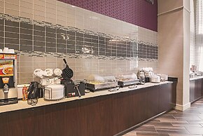 La Quinta Inn & Suites by Wyndham Fort Worth North