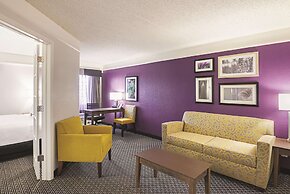 La Quinta Inn & Suites by Wyndham Fort Worth North