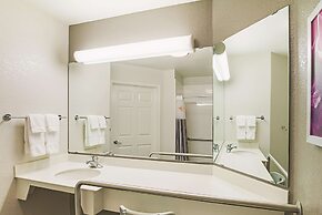 La Quinta Inn & Suites by Wyndham Fort Worth North