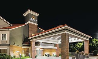 La Quinta Inn & Suites by Wyndham Fort Worth North