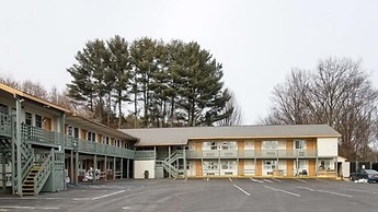 Northway Inn Queensbury - Lake George