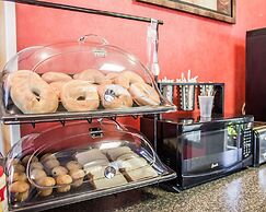 Rodeway Inn Huntington Station - Melville