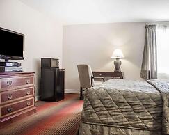 Rodeway Inn Huntington Station - Melville