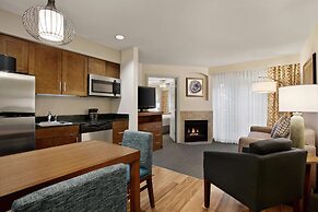 Homewood Suites by Hilton Kansas City-Airport