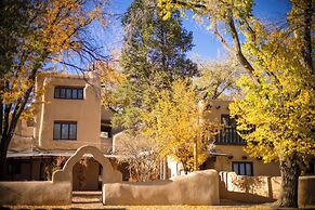 Sagebrush Inn & Suites