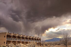 Sagebrush Inn & Suites