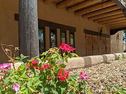 Sagebrush Inn & Suites