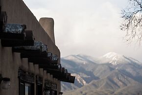 Sagebrush Inn & Suites