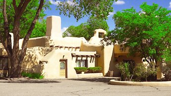 Sagebrush Inn & Suites