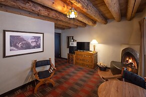 Sagebrush Inn & Suites
