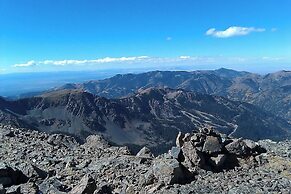 Sagebrush Inn & Suites