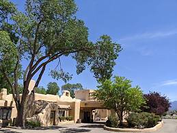 Sagebrush Inn & Suites