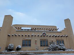 Sagebrush Inn & Suites