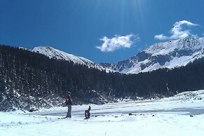 Sagebrush Inn & Suites