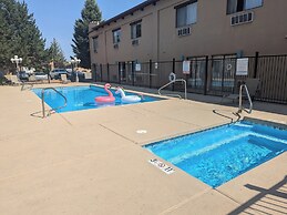 Sagebrush Inn & Suites