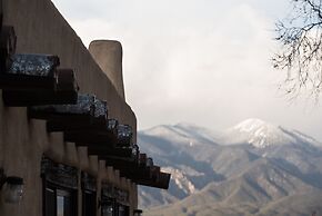 Sagebrush Inn & Suites