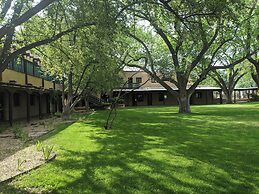 Sagebrush Inn & Suites