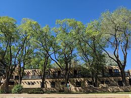 Sagebrush Inn & Suites