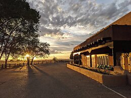 Sagebrush Inn & Suites