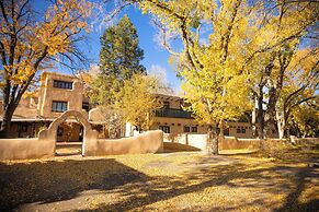 Sagebrush Inn & Suites