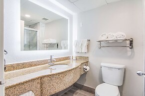 Clarion Pointe South Boston - Danville East