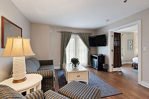 Charlevoix Inn & Suites SureStay Collection by Best Western