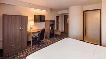 Charlevoix Inn & Suites SureStay Collection by Best Western