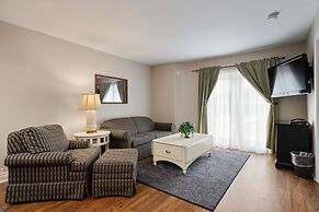 Charlevoix Inn & Suites SureStay Collection by Best Western