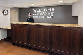Hampton Inn Minneapolis NW Maple Grove
