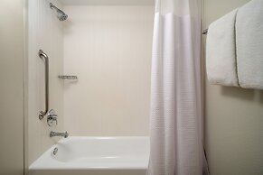 Courtyard by Marriott - Naples