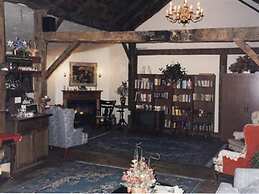 Sturbridge Country Inn