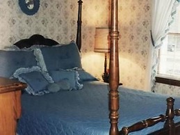 Sturbridge Country Inn