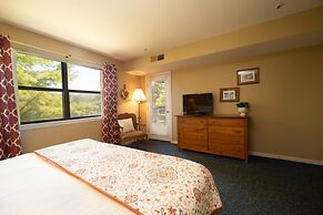 Pointe Royale Condominium Resort & Golf Course