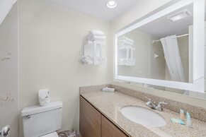 Crossroads Inn & Suites