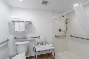 Crossroads Inn & Suites