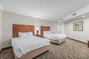 Crossroads Inn & Suites