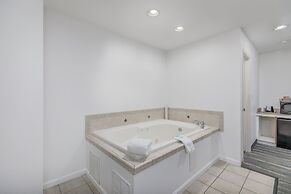 Crossroads Inn & Suites